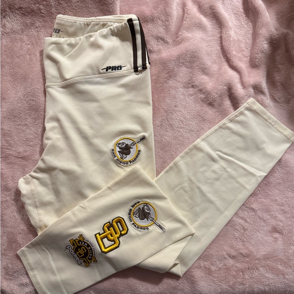 PRO Women's Cream Padres Leggings